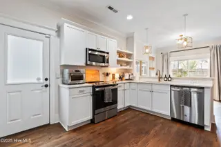 108 S 9th Street, Wilmington, NC 28401 – photo 14: mls-DSC03865