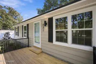 621 Harbor Drive SE, Bolivia, NC 28422 — 3-bedroom manufactured home in Sunset Harbor, Bolivia, NC, photo 10 of 44
