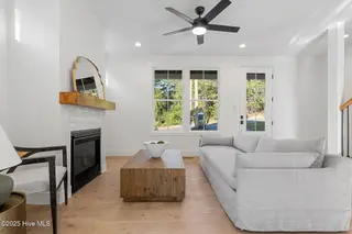 440 W Illinois Avenue, Southern Pines, NC 28387 – photo 6: 25-web-or-mls-DSC02588