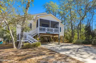 326 NE 41st Street, Oak Island, NC 28465 – photo 4: 326 NE 41st-4