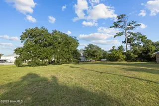 201 1 Pensacola Avenue, Morehead City, NC 28557 – photo 3: 201 Pensacola