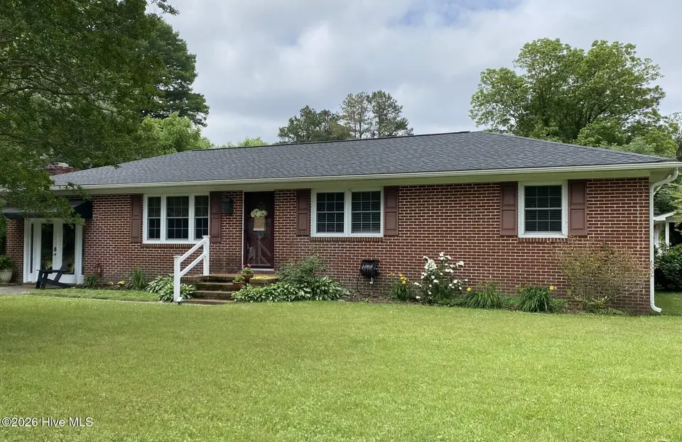 106 Marian Avenue, Elizabeth City, NC 27909 – photo 1 of 39: 106 Marian Pic