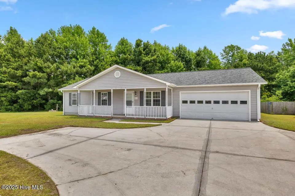 723 Queens Creek Road, Hubert, NC 28539 – photo 1 of 22: IMG_2922