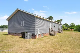 107 Cottonwood Court, Kenly, NC 27542 – photo 24: 025_file_6770