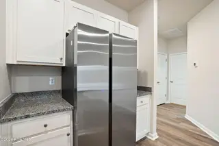 3583 Whaley Way NW, Ash, NC 28420 — 3-bedroom townhome in Brunswick Plantation, Ash, NC, photo 11 of 34: Kitchen