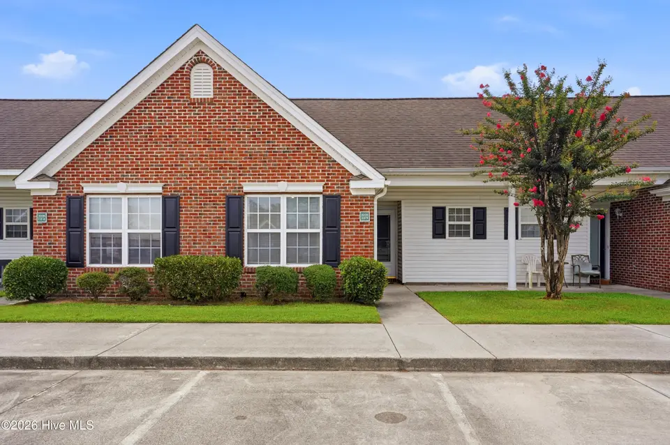 3006 Lauren Place Drive 105, Wilmington, NC 28405 – photo 1 of 25