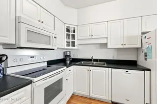 2801 Pier Pointe Drive B2, Emerald Isle, NC 28594 – photo 14: Kitchen