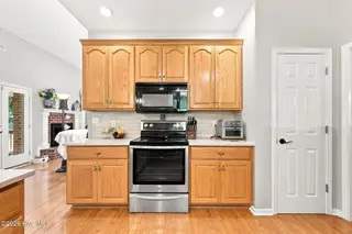 117 Woodridge Drive, Morehead City, NC 28557 – photo 13: 32-web-or-mls-117 Woodridge 045-edit