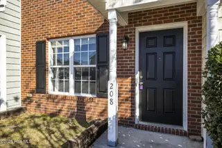 208 Springwood Drive, Jacksonville, NC 28546 – photo 4: 33-web-or-mls-208 Springwood Dr. 69