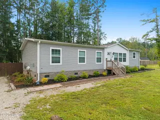 546 Pond Road, Rocky Point, NC 28457 – photo 3: Paved walkway to Front