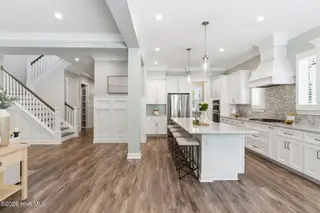 7204 Winchester Terrace, Wilmington, NC 28405 — 4-bedroom home in Landfall, Wilmington, NC, photo 18 of 60: 44-web-or-mls-dsc07995