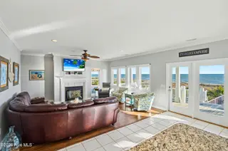 887 Ocean Boulevard W, Holden Beach, NC 28462 – photo 9: 8