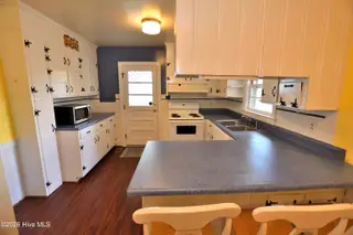 3621 Gail Drive, Rocky Mount, NC 27804 — 3-bedroom home in Woodridge, Rocky Mount, NC, photo 9 of 32: Kitchen