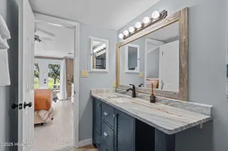 145 Hoop Pole Creek Drive B, Atlantic Beach, NC 28512 – photo 15: 19-web-or-mls-1S3A9166