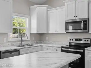 202 Pembury Way, Richlands, NC 28574 – photo 16: 025a8671
