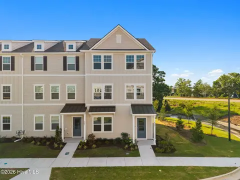 257 Pelican Flight Loop, Wilmington