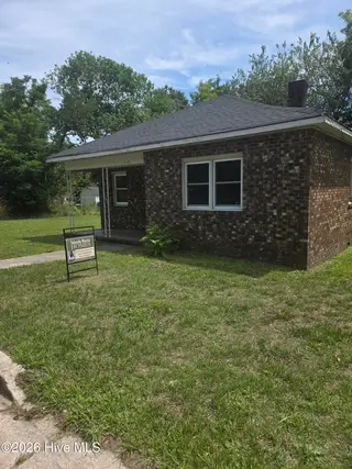 113 Cedar Street, Rocky Mount, NC 27803 – photo 15: R angle of house