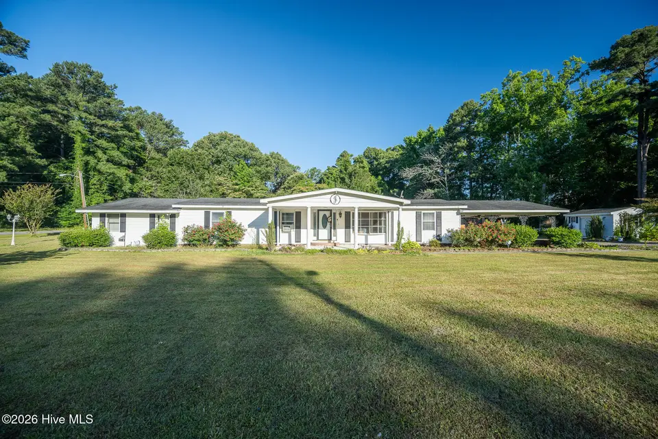 210 Hines Avenue, Elizabeth City, NC 27909 – photo 1 of 36: 210 Hines front-5