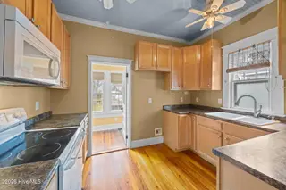 1614 Spencer Avenue, New Bern, NC 28560 – photo 20: 18-web-or-mls-0C0A7044