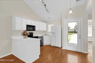 3011 Lauren Place Drive Apt 103, Wilmington, NC 28405 – photo 6