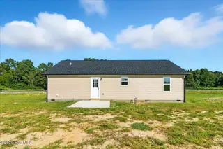 129 Grace Pond Avenue, Benson, NC 27504 – photo 8: 05-129 Grace Pond Ave-5