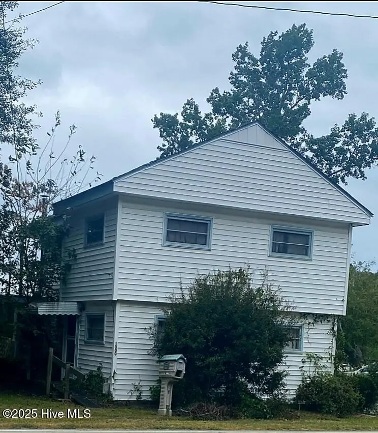 1300 Brices Creek Road, New Bern, NC 28562 – photo 1 of 28: Screenshot_20250915_173720_Chrome