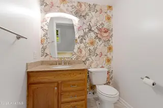 4111 Country Club Road, Morehead City, NC 28557 – photo 17: Primary ensuite