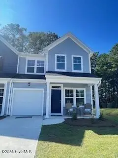 804 Palm Frond Way NW, Calabash, NC 28467 – photo 9: front with chairs