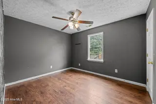 107 Luke Court, New Bern, NC 28560 – photo 14: Guest Room 1