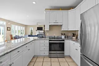 9711 Dolphin Ridge Road, Emerald Isle, NC 28594 – photo 14: 56-web-or-mls-_S3A8073