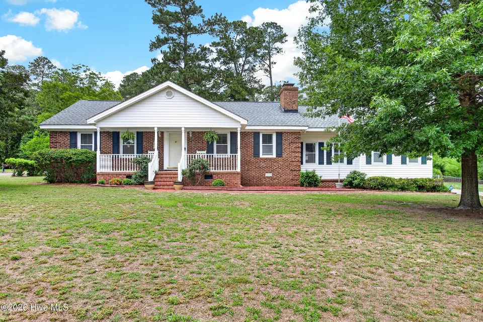206 Crestwood Drive, Goldsboro, NC 27530 – photo 1 of 34: 01-1