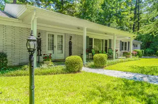 105 Canterbury Road, Southern Pines, NC 28387 – photo 5: Front porch
