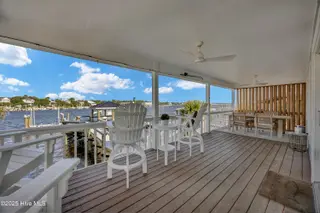 901 Canal Drive, Carolina Beach, NC 28428 – photo 4: 017_img_5808_862