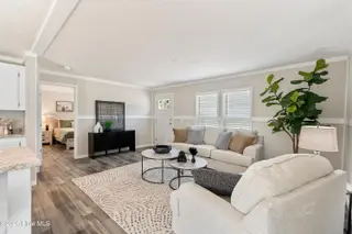 6745 Lewis Drive SE, Winnabow, NC 28479 – photo 8: Living room