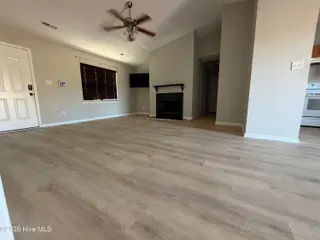 105 Starkys Creek Court, Maysville, NC 28555 — 3-bedroom home in Cross Creek, Maysville, NC, photo 6 of 15: IMG_2890