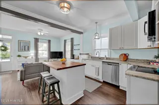 321 S 7th Street, Wilmington, NC 28401 — 3-bedroom home, Wilmington, NC, photo 12 of 34: 015_img_7524_596