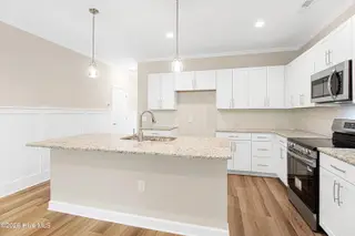 228 Cline Way Unit 131, Beaufort, NC 28516 – photo 2: Kitchen with Island (2)