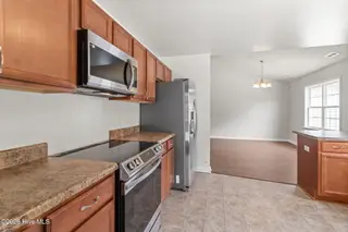 4012 W T Whitehead Drive, Jacksonville, NC 28546 – photo 13: 11-web-or-mls-4012 WT Whitehead Dr. 21
