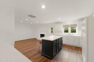 109 Pleasant Drive, Beaufort, NC 28516 – photo 5: Kitchen