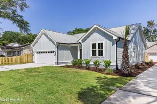 308 Lewis Drive, Carolina Beach, NC 28428 – photo 5: IMG_4466