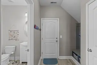 1431 Eastbourne Drive, Wilmington, NC 28411 – photo 16: 16-web-or-mls-BTS08455