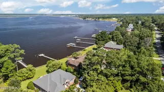 138 White Oak Bluff Road, Stella, NC 28582 – photo 7: 59-web-or-mls-DJI_20250725103008_0331_D