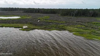 239 98 Garbacon Drive, Beaufort, NC 28516 – photo 17: DJI_20250805092308_0322_D
