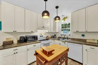 325 Burbank Road, Wilmington, NC 28412 – photo 12: 012_img_6267_604
