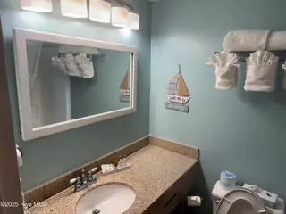 602 W Fort Macon Road 242, Atlantic Beach, NC 28512 – photo 8: Bathroom