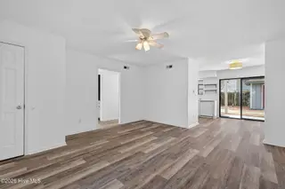 4190 Spirea Drive Unit D, Wilmington, NC 28403 – photo 10: Living Area
