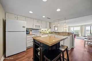 10300 Coast Guard Road 107-E, Emerald Isle, NC 28594 – photo 6: 29-web-or-mls-IMG_9586