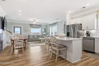 513 Turner Street, Beaufort, NC 28516 – photo 10: 10-web-or-mls-1S3A9408_edit