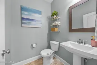 504 Saltworks Lane, Sneads Ferry, NC 28460 – photo 18: 18_bathroom