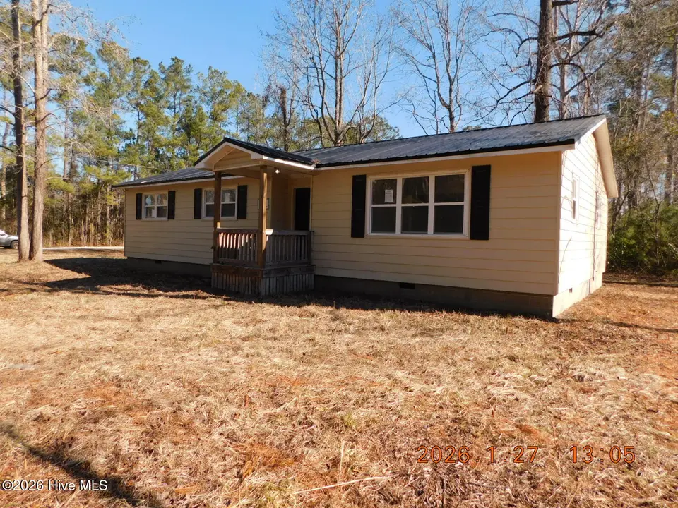 380 Grants Creek Road, Jacksonville, NC 28546 – photo 1 of 15: Front